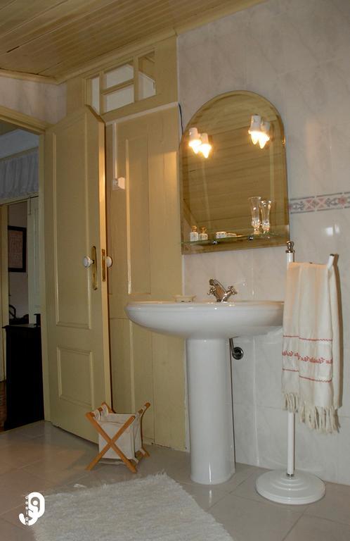 Quinta Dos Barbas Guest House Oliveira do Hospital Room photo