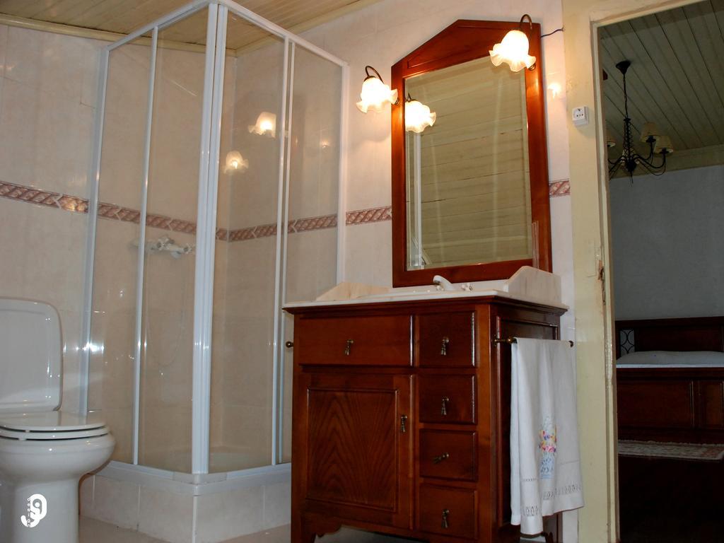 Quinta Dos Barbas Guest House Oliveira do Hospital Room photo